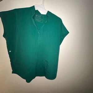 FIGS HUNTER GREEN RAFAELA/ MANDARIN TOP